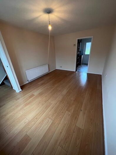 2 Bedroom Property To Rent In Rowan Close, Weymouth, DT4