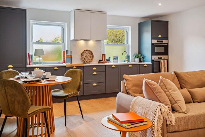 1 Bedroom Flat For Sale In West Street, Marlow, SL7