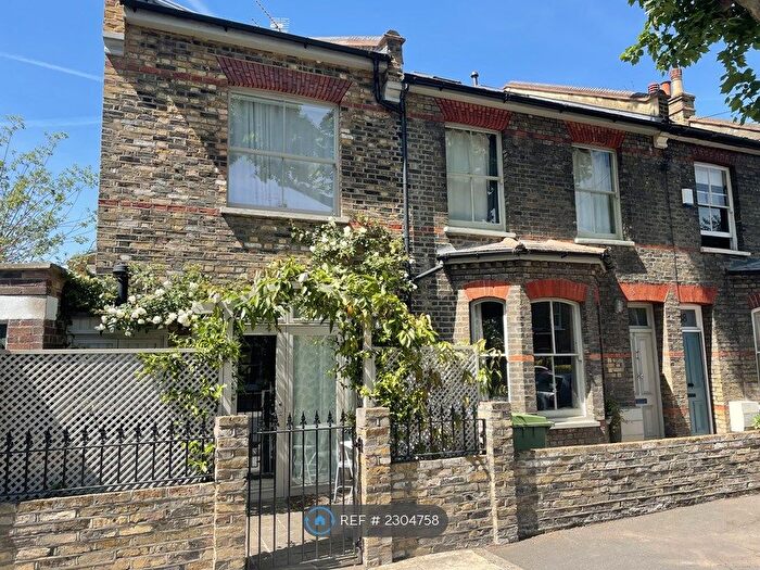 4 Bedroom Terraced House To Rent In Sansom Street, London, SE5