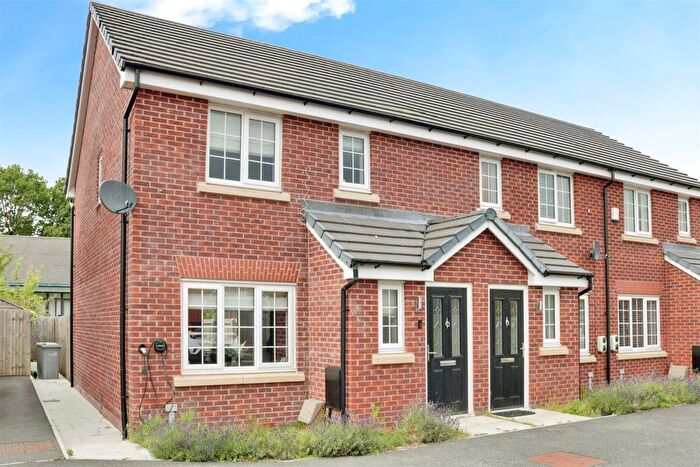 3 Bedroom End Terrace House For Sale In Cranmer Parkes Close, Alsager, ST7