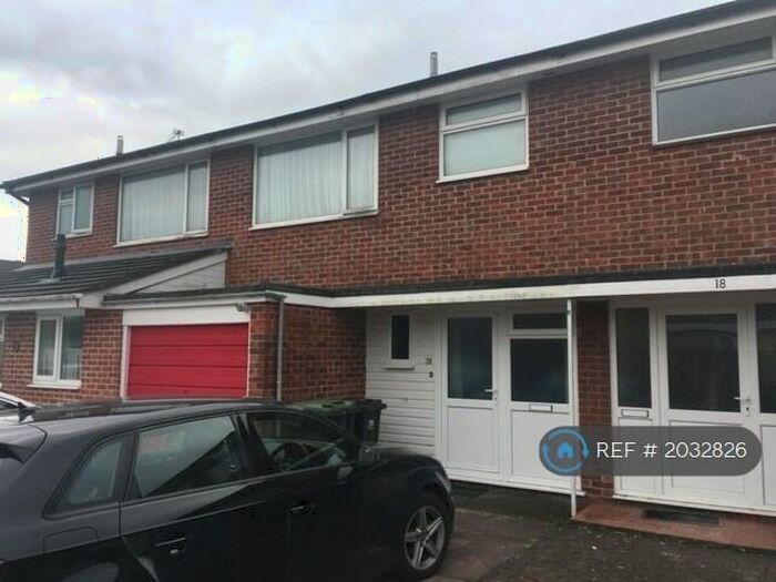 3 Bedroom Terraced House To Rent In Richmond Road, Wimborne, BH21