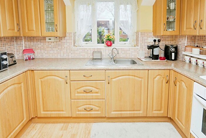 2 Bedroom Flat For Sale In Stenson Road, Derby, DE23