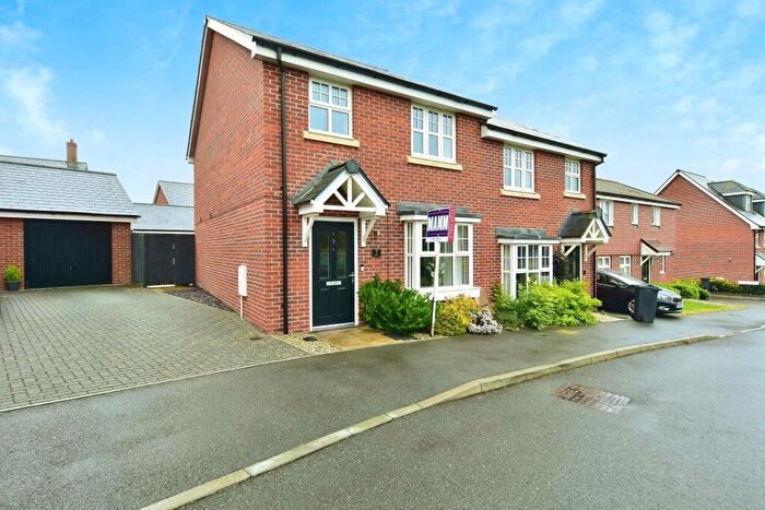 3 Bedroom Semi-Detached House For Sale In Oaken Reach, Barming, Maidstone, Kent, ME16