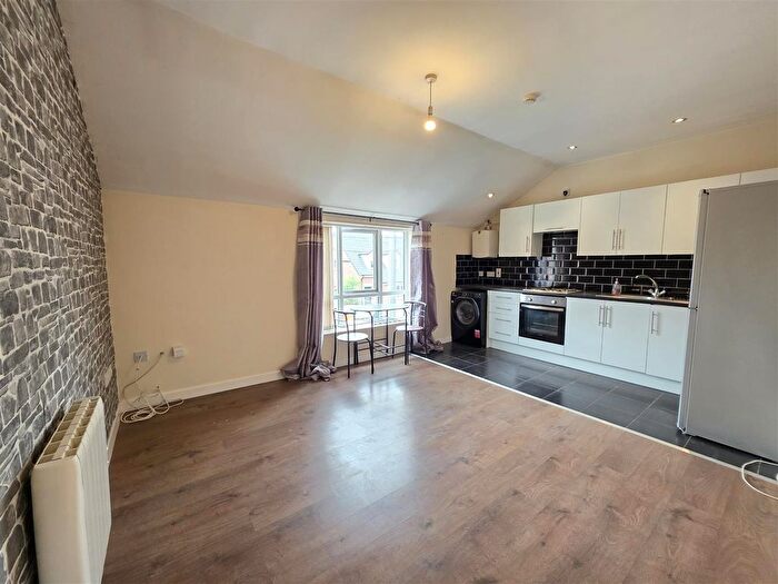 1 Bedroom Flat To Rent In High Street, Carcroft, Doncaster, DN6