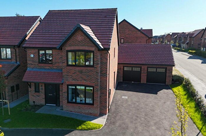 4 Bedroom Detached House To Rent In Hercules Road, Lostock, BL6