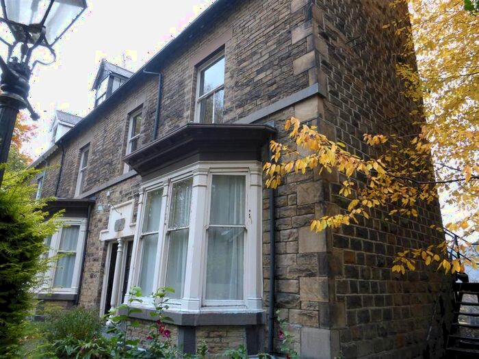 3 Bedroom Flat To Rent In Chelsea Road, Sheffield, S11