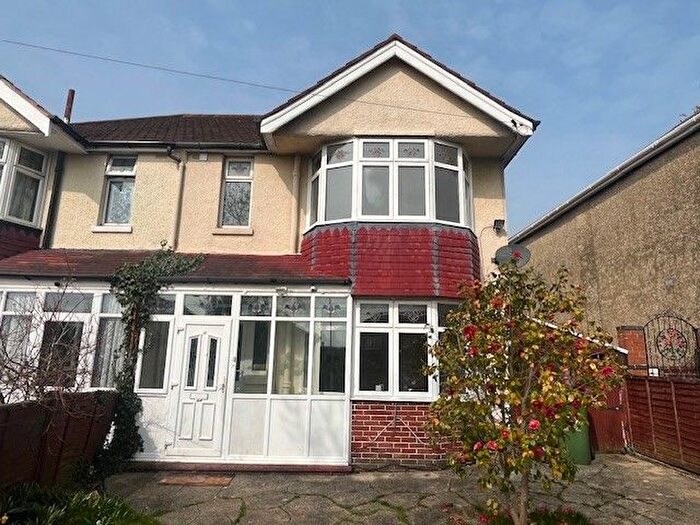 3 Bedroom Property To Rent In Regents Park Road, Southampton, SO15