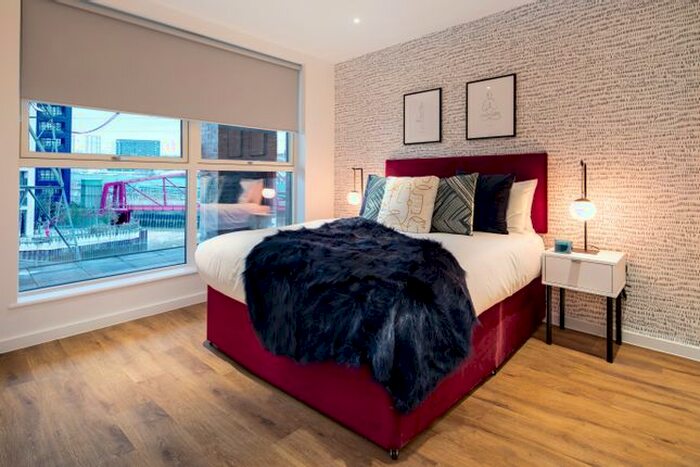 2 Bedroom Flat To Rent In Silvertown Way, London, E16