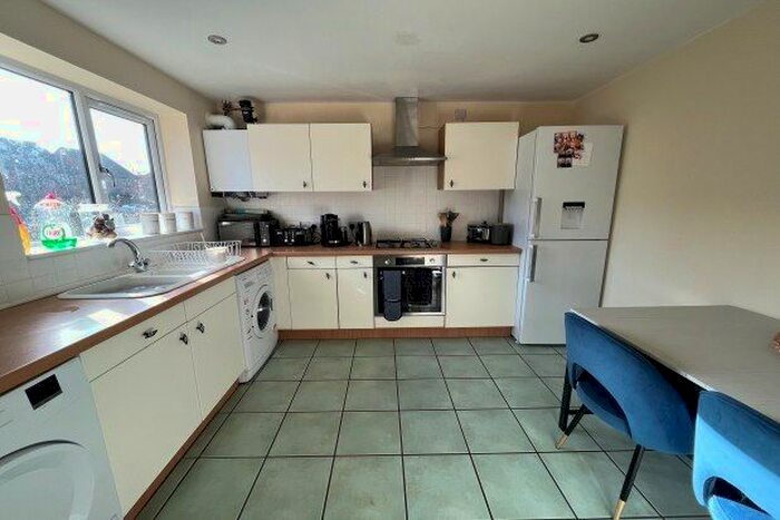 3 Bedroom Terraced House To Rent In Borrowdale Close, Nottingham, NG2