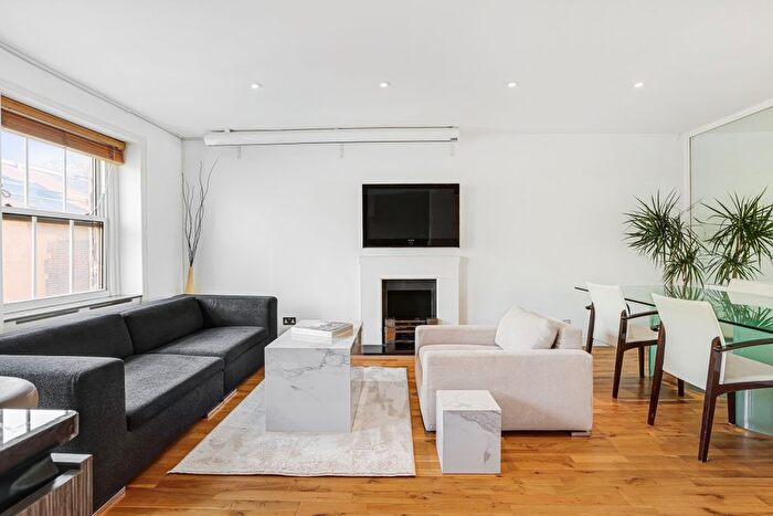3 Bedroom Flat To Rent In Ennismore Gardens, Knightsbridge, SW7