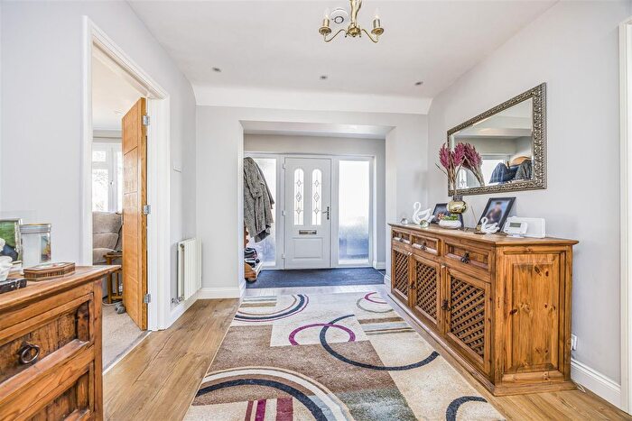 5 Bedroom Detached House For Sale In Warfield Avenue, Waterlooville, PO7