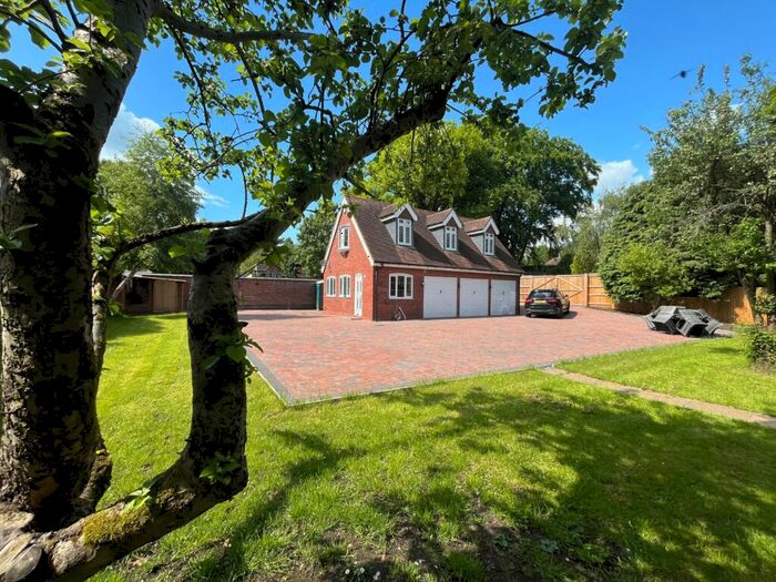 6 Bedroom House To Rent In Streetsbrook Road & The Coach House, Solihull, West Midlands, B91