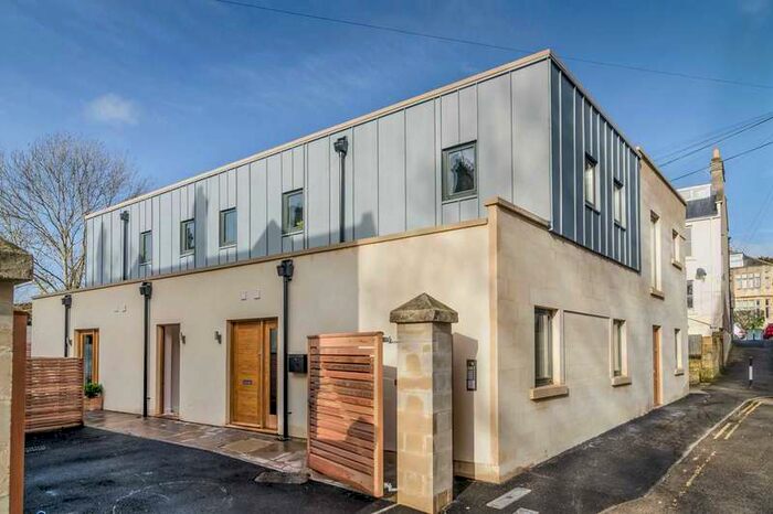 1 Bedroom Apartment To Rent In Norfolk Court, BA1