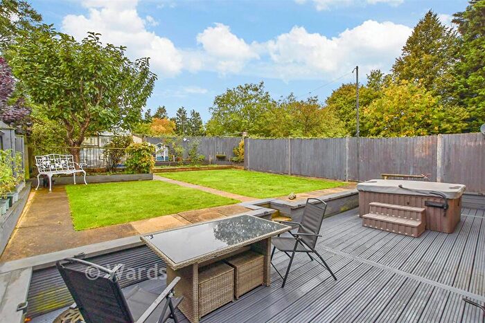 4 Bedroom Semi-Detached Bungalow For Sale In Linton Gore, Coxheath, Maidstone, Kent, ME17