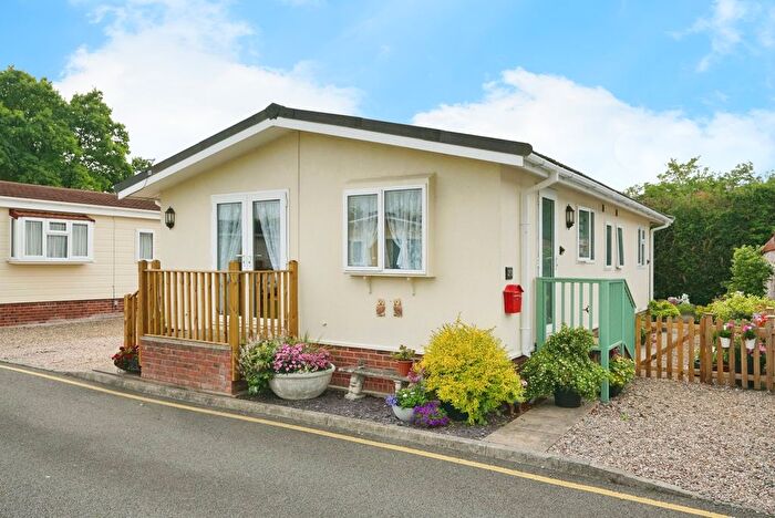2 Bedroom Property For Sale In Ashby Road, Sinope, Coalville, Leicestershire, LE67