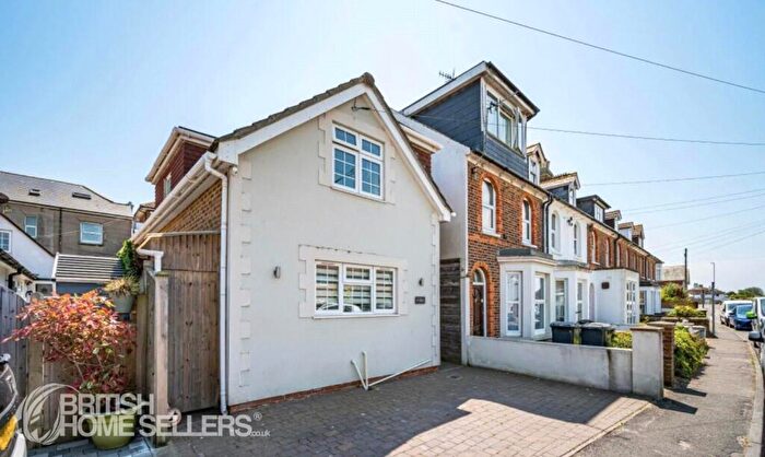 2 Bedroom Detached House For Sale In Richmond Road, Pevensey Bay, Pevensey, East Sussex, BN24