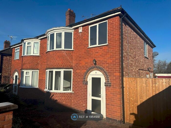 3 Bedroom Semi-Detached House To Rent In Croft Drive, Wigston, LE18