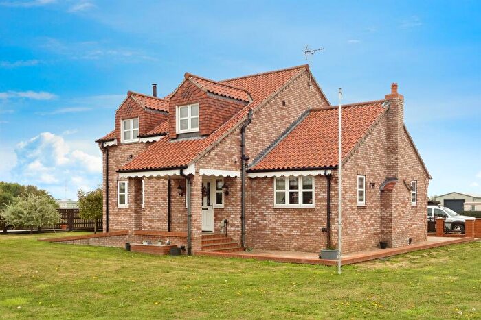 3 Bedroom Detached House For Sale In North Moor Lane, Cottingham, HU16