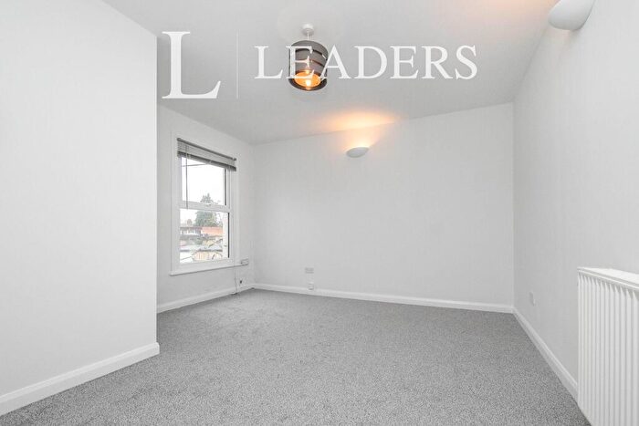1 Bedroom Flat To Rent In Felixstowe Road, IP3