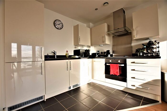 1 Bedroom Flat To Rent In Cowdrey Mews, Southend Lane, Catford, SE6