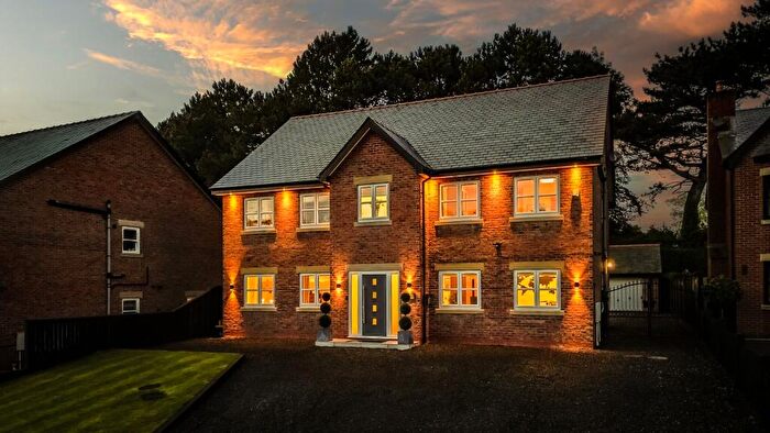 5 Bedroom Detached House For Sale In Farington Lodge Gardens, Farington, PR25