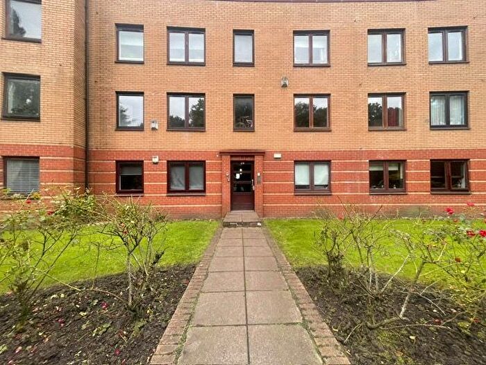 2 Bedroom Flat To Rent In Plantation Park Gardens, Glasgow, G51