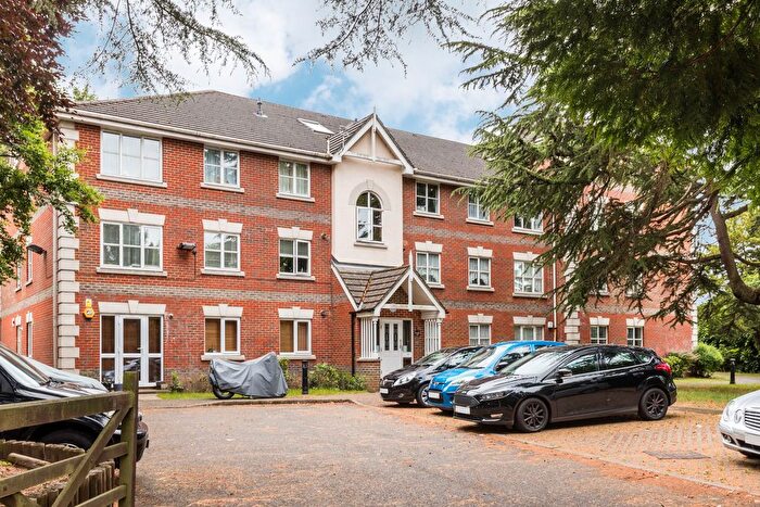 2 Bedroom Flat To Rent In Haling Park Road, Kestrel Court, CR2