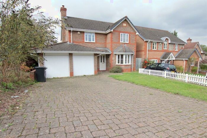 5 Bedroom House To Rent In Roebuck Rise, Tilehurst, Reading, RG31