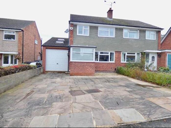 3 Bedroom Semi-Detached House To Rent In Victoria Grove, Leeds, LS18