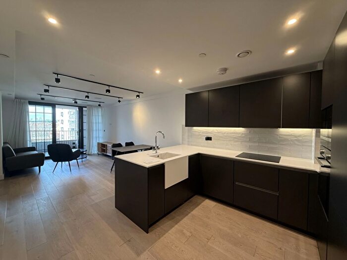 2 Bedroom Flat To Rent In The Pickle Factory, Bermondsey, SE1