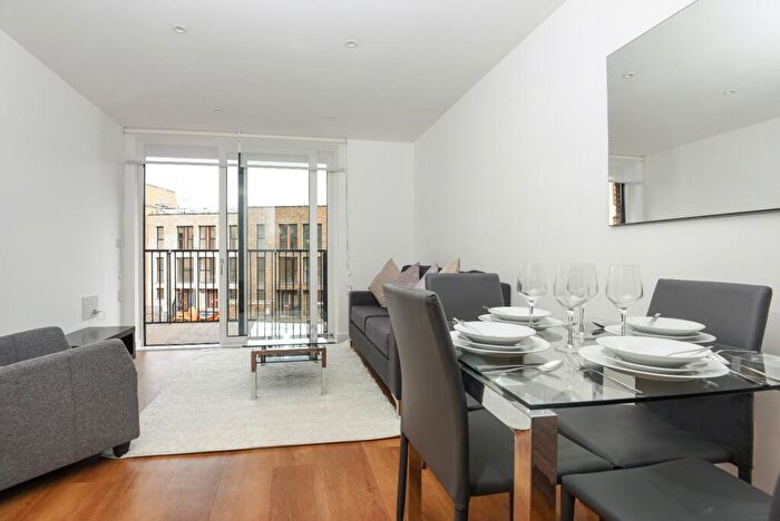 1 Bedroom Flat To Rent In Whiting Way, Surrey Quays, London, SE16