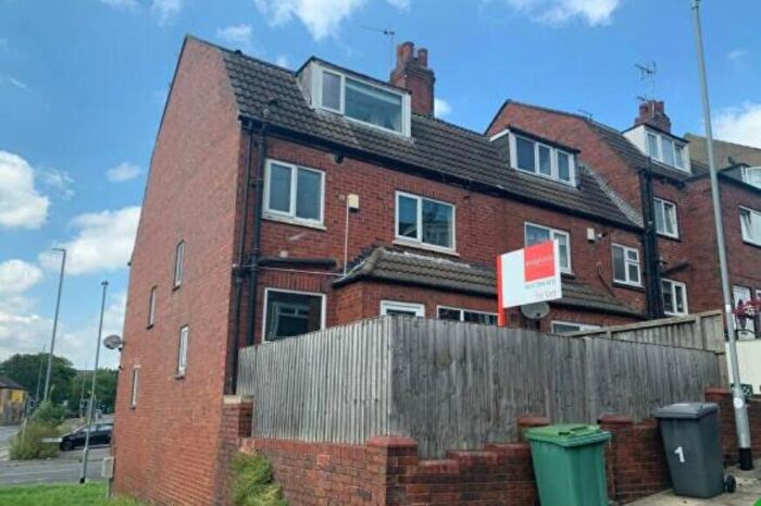 2 Bedroom Terraced House To Rent In Woodside Terrace, Leeds, West Yorkshire, LS4