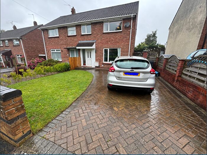 3 Bedroom Semi-Detached House To Rent In Romney Avenue, Horfield, Birstol, BS7