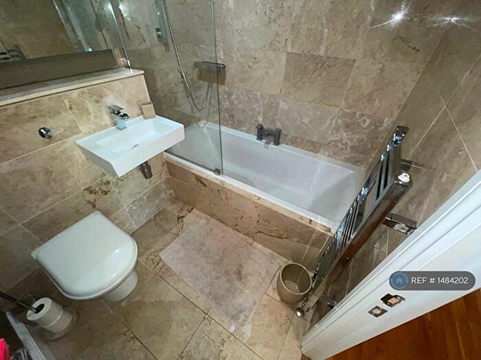 2 Bedroom Flat To Rent In Aldbury Grove, Welwyn Garden City, AL7
