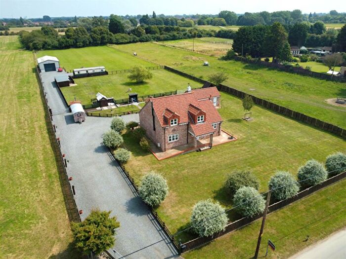 3 Bedroom Detached House For Sale In North Moor Lane, Cottingham, HU16