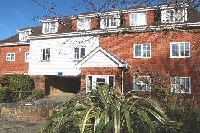 2 Bedroom Flat To Rent In Little Park, Wadhurst, TN5