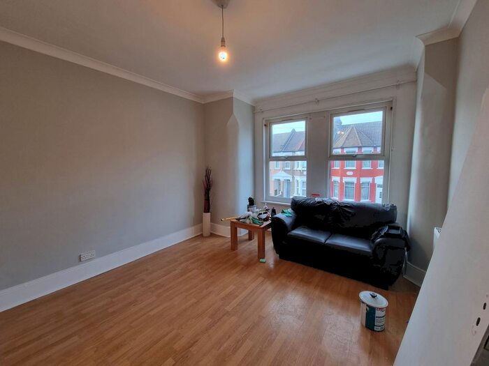 2 Bedroom Flat To Rent In Boundary Road, Wood Green, N22