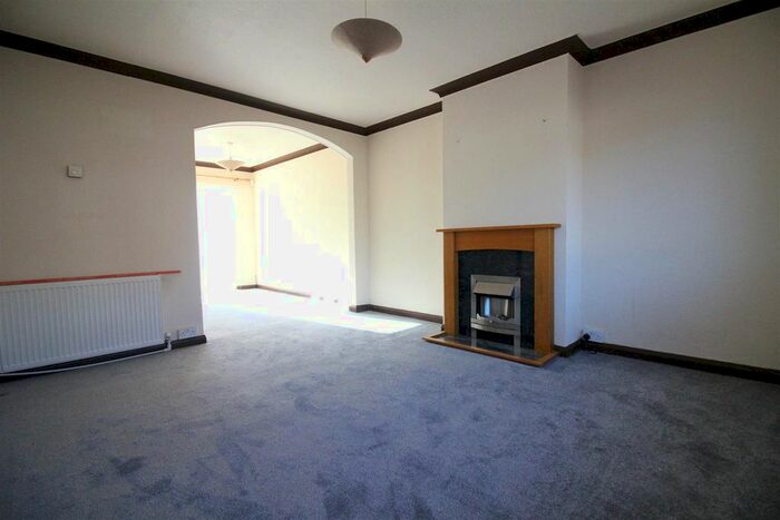 3 Bedroom End Of Terrace House To Rent In Lawrence Road, Hayes, UB4