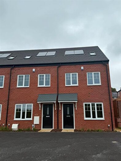 3 Bedroom Semi-Detached House To Rent In Bennerley View, Nottingham, NG16