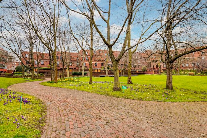 1 Bedroom Flat To Rent In More Close, St Pauls Court, London, W14