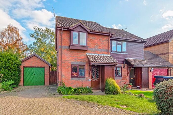 2 Bedroom Semi-Detached House For Sale In Kiln Way, Paddock Wood, TN12