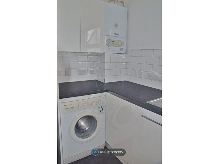 1 Bedroom Flat To Rent In Greencroft Gardens, London, NW6