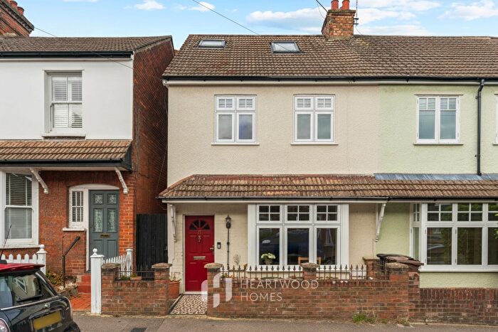 3 Bedroom End Of Terrace House For Sale In Camp View Road, St. Albans, AL1