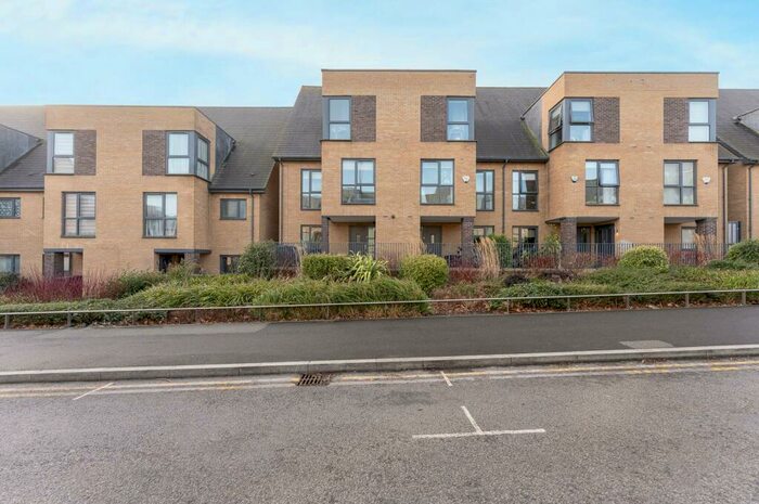 4 Bedroom End Of Terrace House To Rent In Inglis Way, Millbrook Park, NW7