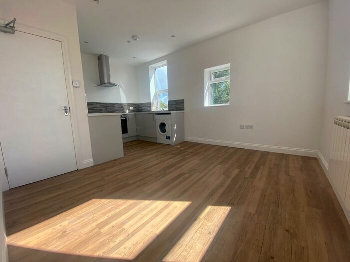 1 Bedroom Apartment To Rent In Barton Road, Stretford, Manchester, M32