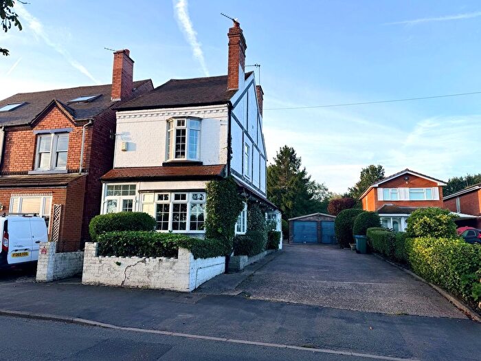3 Bedroom Detached House For Sale In High Hill, Essington, Wolverhampton, WV11