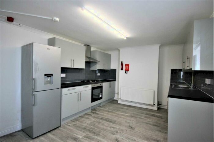 5 Bedroom Terraced House To Rent In Bedroom House- Dover Street, Reading, RG1