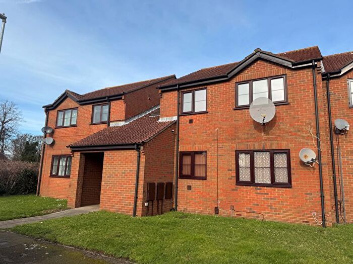 1 Bedroom Flat To Rent In Boltons Lane, Harlington, Hayes, UB3