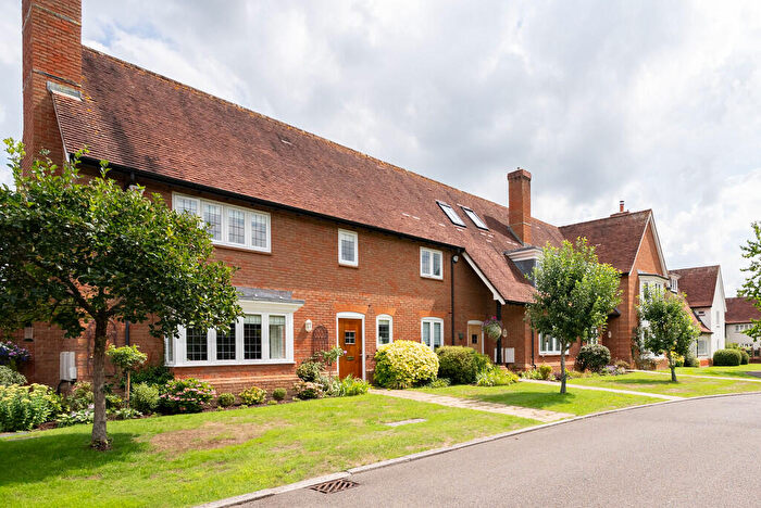 2 Bedroom Semi-Detached House For Sale In Rykens Lane, Betchworth, RH3