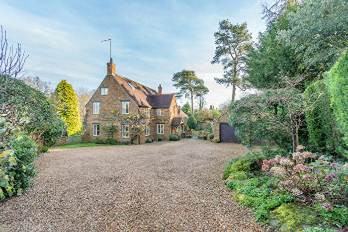 5 Bedroom Detached House For Sale In Little Back Lane, Daventry, Hellidon, NN11